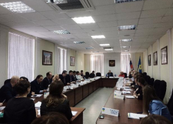 После долгих прений депутаты все-таки приняли бюджет 2017 в Волжском