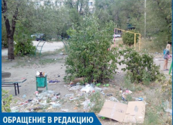 Детская площадка превратилась в свалку из мусора, - волжанка