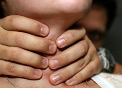 Волгоградец задушил соседку и хотел вывезти ее тело в сумке