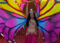 Хореограф Ланара Симьина поздравила волжан с наступающим Новым годом