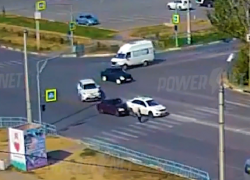 Авария на полной скорости в Волжском: пешеход чудом уцелел