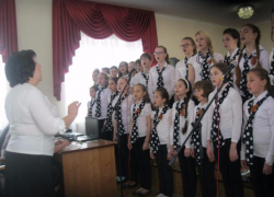 Первой музыкальной школе, которую открыли для первостроителей Волжского, стукнуло 60 лет