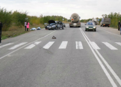 Под Волжским семейная пара погибла в аварии