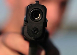 В Волжском на месте преступления задержали грабителя продуктового магазина