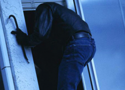 В Светлоярском районе задержана группа серийных дачных воров