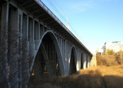 В Волгограде мужчина свел счеты с жизнью, спрыгнув с Астраханского моста