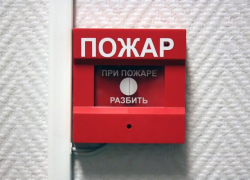 В промзоне горел металлический вагончик