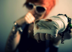 Волгоградка избила подростка из псевдомести за обиженного сына 