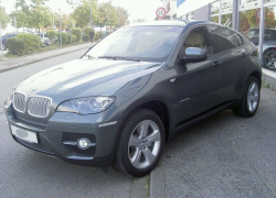В Волжском сгорела BMW X6