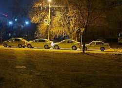 Слишком близки друг к другу. В Волжском столкнулись сразу 4 авто