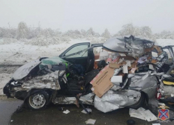 Водитель «Калины» погиб после столкновения с КАМАЗом в Волгоградской области