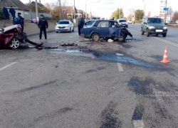 Один умерший и один пострадавший: подробности ДТП на Карбышева в Волжском