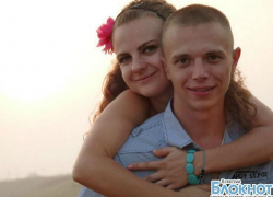 Участник конкурса на лучшую романтическую фотографию Максим Божесков с невестой Ириной знаком с детства