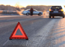 Волжанин получил серьезные травмы под колесами авто в Волжском