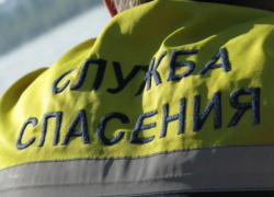 Спасатели вызволили запертого малыша, спустившись с балкона 6 этажа