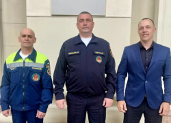 Волжские спасатели, вытащившие тонущего школьника из ледяной воды, отмечены государственными наградами