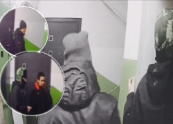 «Что‑то забрали из шахты лифта»: в Волжском на видео снова попали вандалы, шарящиеся по подъезду 