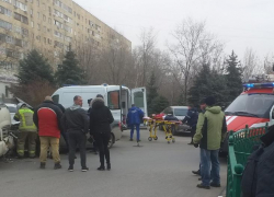 «У него лицо было в крови»: в Волжском мужчина пострадал в столкновении с грузовиком  