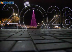 В Волжском завершают демонтаж новогоднего оформления