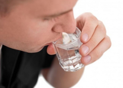 Пьяный волжанин скончался из-за того, что случайно придавил себе вены