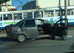 Смертельное ДТП в Волжском: в столкновении «Гранты» и «Тойоты» погибла девушка