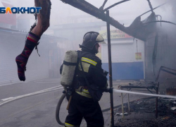 Тело женщины нашли на месте пожара в Волгограде на Качинском рынке