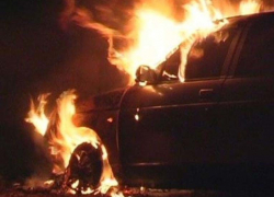 В Волгограде из-за короткого замыкания сгорела "Тойота"