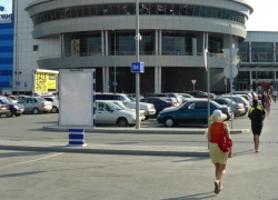 20-летняя волжанка пострадала в аварии на парковке ТЦ