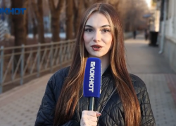 Волжанки мечтают о путешествиях, пока мужчинам дарят носки: гендерный разрыв в подарках к 8 Марта в Волжском