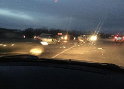 Всмятку: на съезде с моста через Ахтубу столкнулись машины