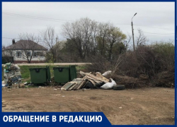 «Между продуктовыми магазинами жители организовали антисанитарийную норму», - волжанин о свалке