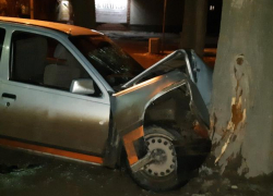  ДТП в Волжском: в машине находилось четыре человека