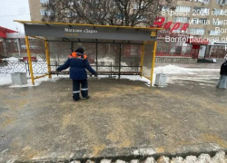 Справились ли с обледенением? Власти Волжского предоставили отчет об обработке улиц и остановок от гололеда