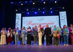«Педагогический Олимп»: в Волжском определили лучших учителя и воспитателя года