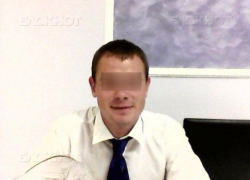 В Волгограде пьяный молодой человек сорвался с пожарной лестницы с трехэтажной высоты