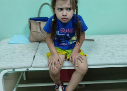В Волжском ищут родителей найденной на улице девочке