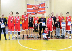 «СМН» из Волжского взяли золото регионального первенства по баскетболу