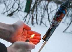 Волжанин едва не лишился руки при запуске петарды