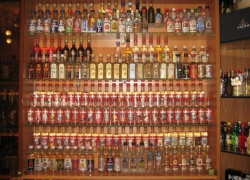 В кафе Волжского незаконно продавали алкоголь