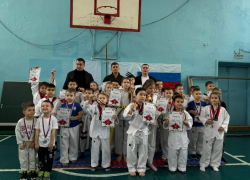 70 ударов за 45 секунд: в волжской школе отметили День Защитника Отечества ударами на скорость