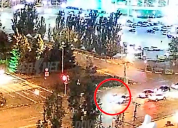 Еду, как хочу: нарушение правил закончилось аварией на перекрестке в Волжском