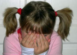 В Средней Ахтубе селянин в машине надругался над первоклассницей