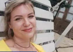 Любимую Юлию Алексееву поздравляет с Днем рождения семья