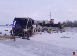 Все подробности ночного крушения автобуса с 9-пострадавшими в Волгоградской области