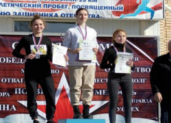 В межрегиональном забеге победили легкоатлеты из Волжского