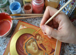 В иконописной мастерской в Волжском возобновляются занятия