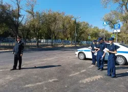 ЮИДовцы Волжского напомнили водителям о правилах дорожного движения