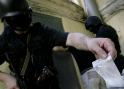 Драгдилеры-подростки из Волжского идут под суд за сбыт синтетических наркотиков