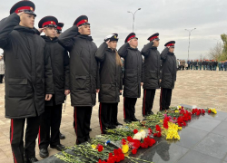 День воинской славы: в Волжском прошла церемония возложения цветов