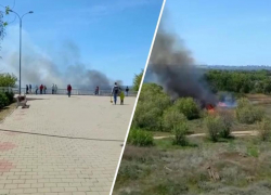 В Волжском полыхает центр города: видео пожара на площади Ленина